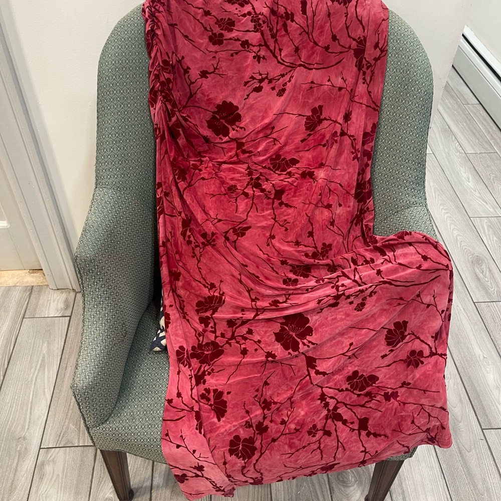 PrettyLittleThing Pink Floral Velvet Maxi Skirt